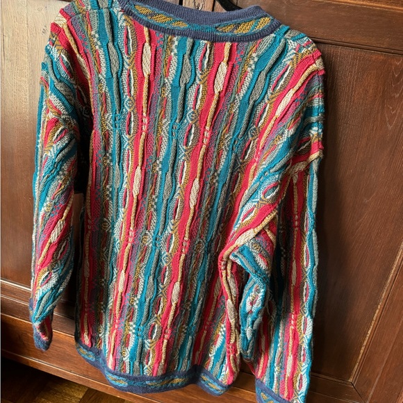 SOLD - Vintage Coogi Style Sweater (Size 40) - Picture 2 of 3